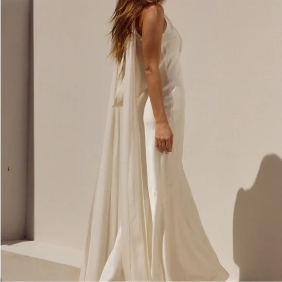 Runaway the Label - Gabriella Maxi Dress - Ivory - XS - Picture 4 of 8